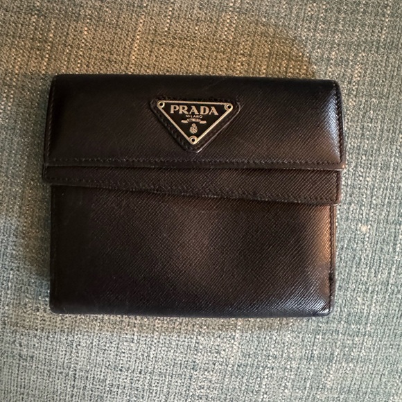 Prada Logo Plate Tri-fold Black Saffiano Leather Wallet - Picture 8 of 8